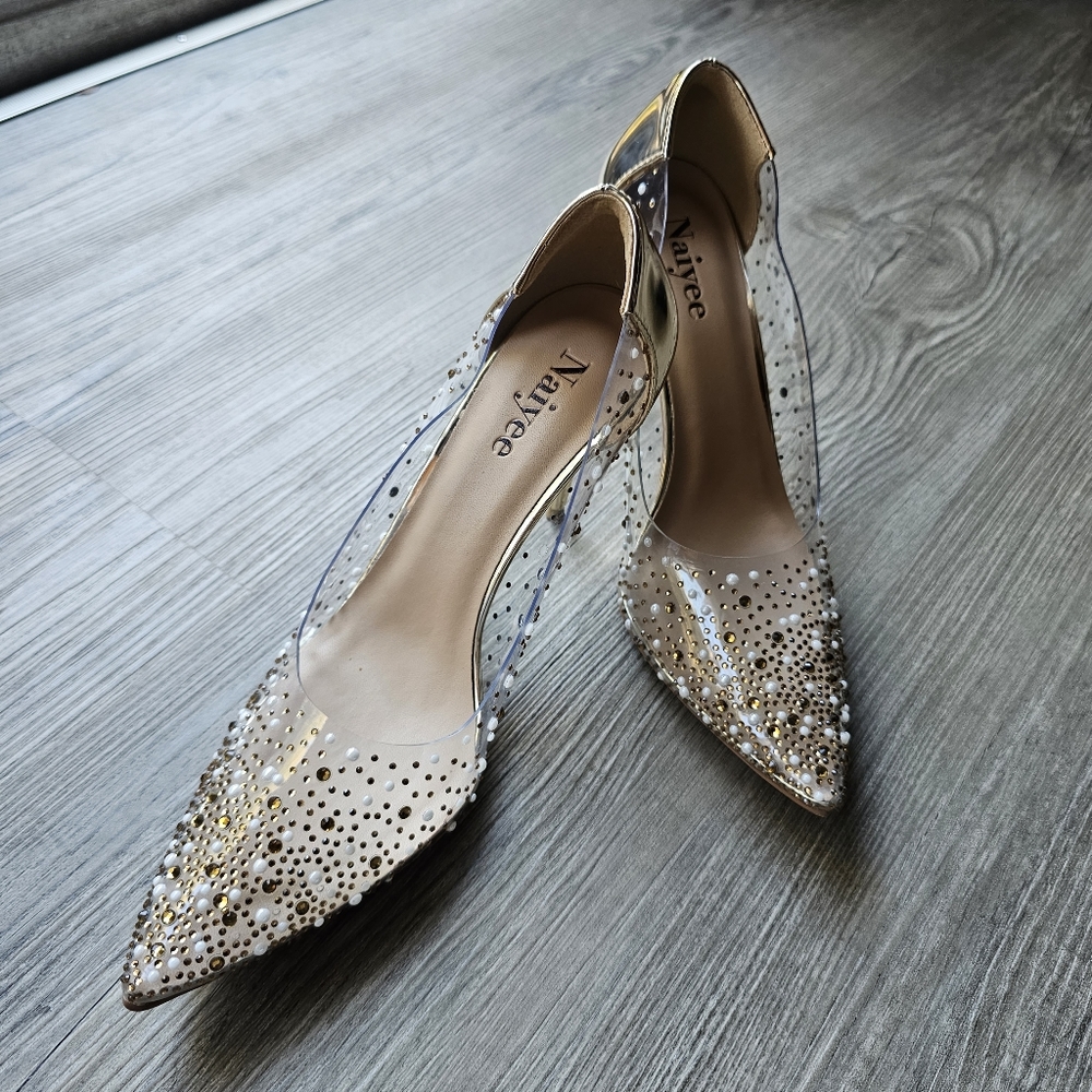 Naiyee Size 6.5 Gold and White Sparkle Formal Heels